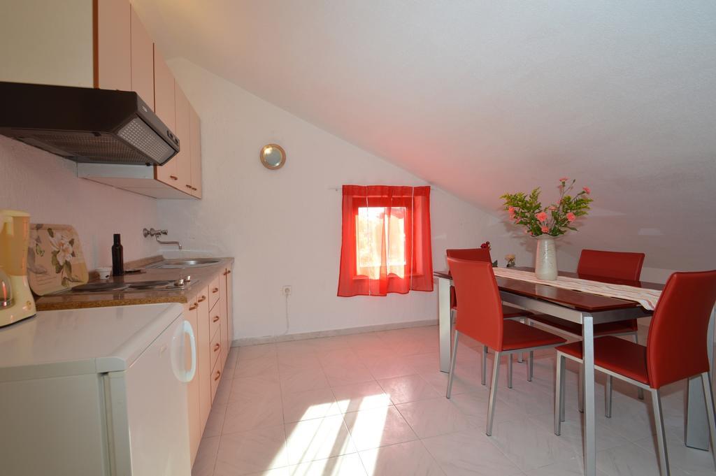 Apartment Vita マリ・ロシニュ エクステリア 写真