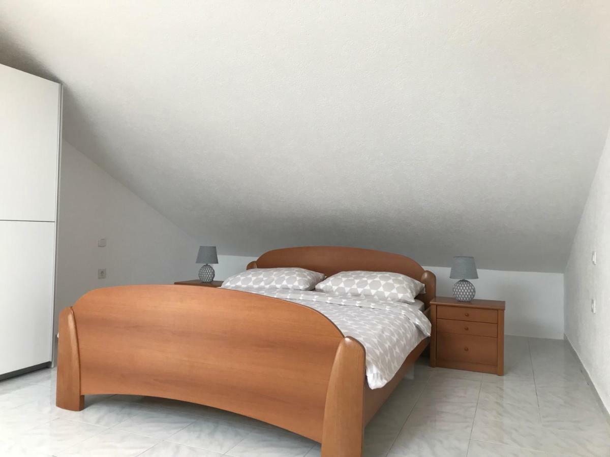 Apartment Vita マリ・ロシニュ エクステリア 写真